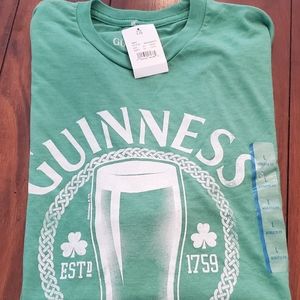 Men's Graphic Tee Size Large